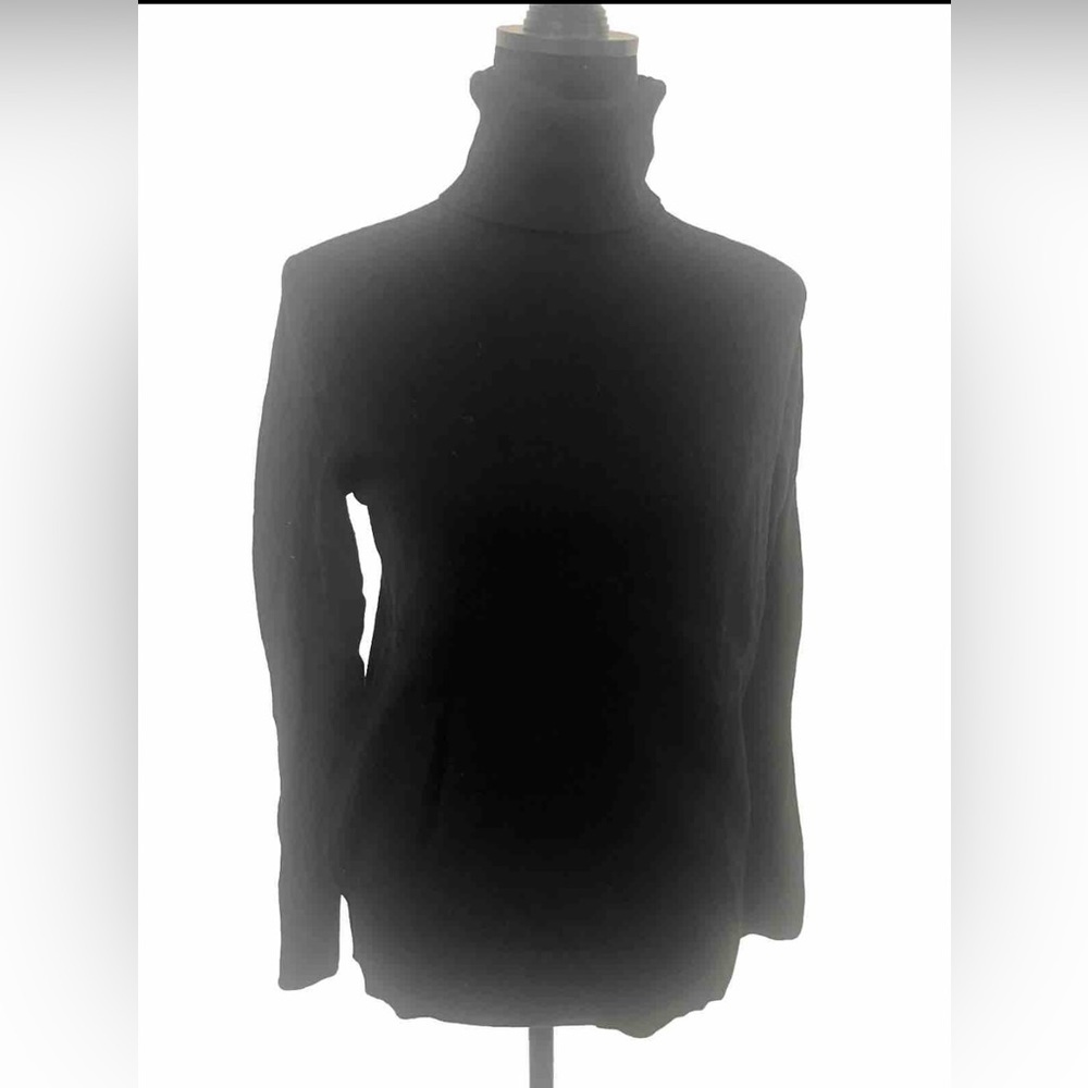 Women’s Gap size M black turtleneck knit sweater with seam down the back - Picture 4 of 4